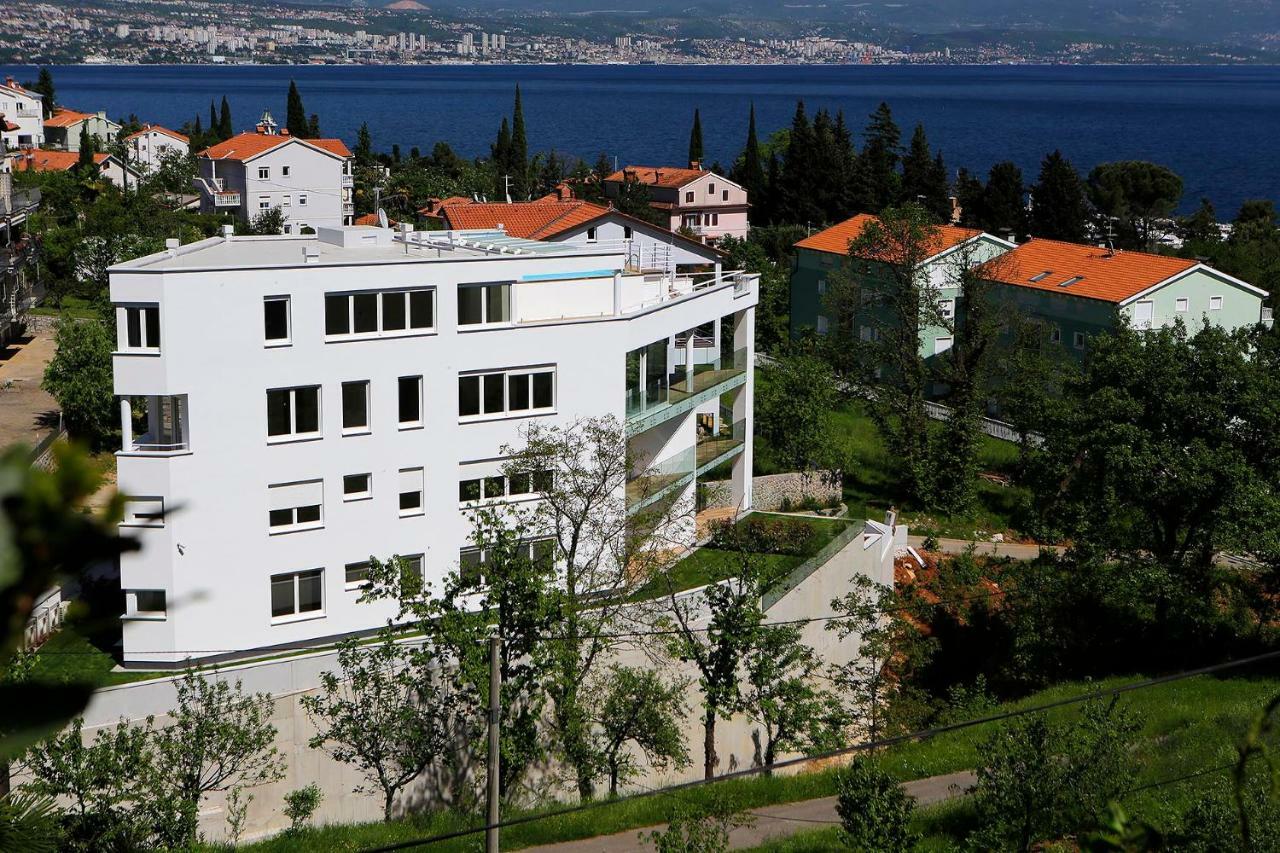 Modern Apartment Near The Sea Ičići Exterior foto